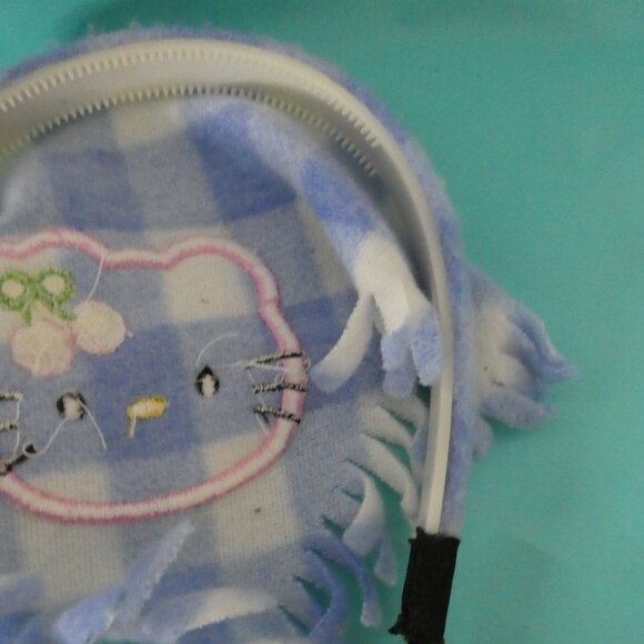 RARE HELLO KITTY Plastic Headband With Check Fleece And Black Braided Tassels - Picture 11 of 13